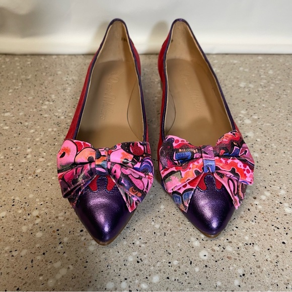 Dream Walkers Sandra Size 5.5 US / 36 EU Bow Flats Red Suede & Purple Artsy Shoe - Picture 3 of 11
